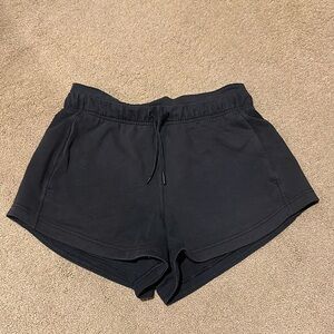 Lululemon Inner Glow High Rise 3” shorts size 6